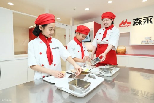 KidZania chefs